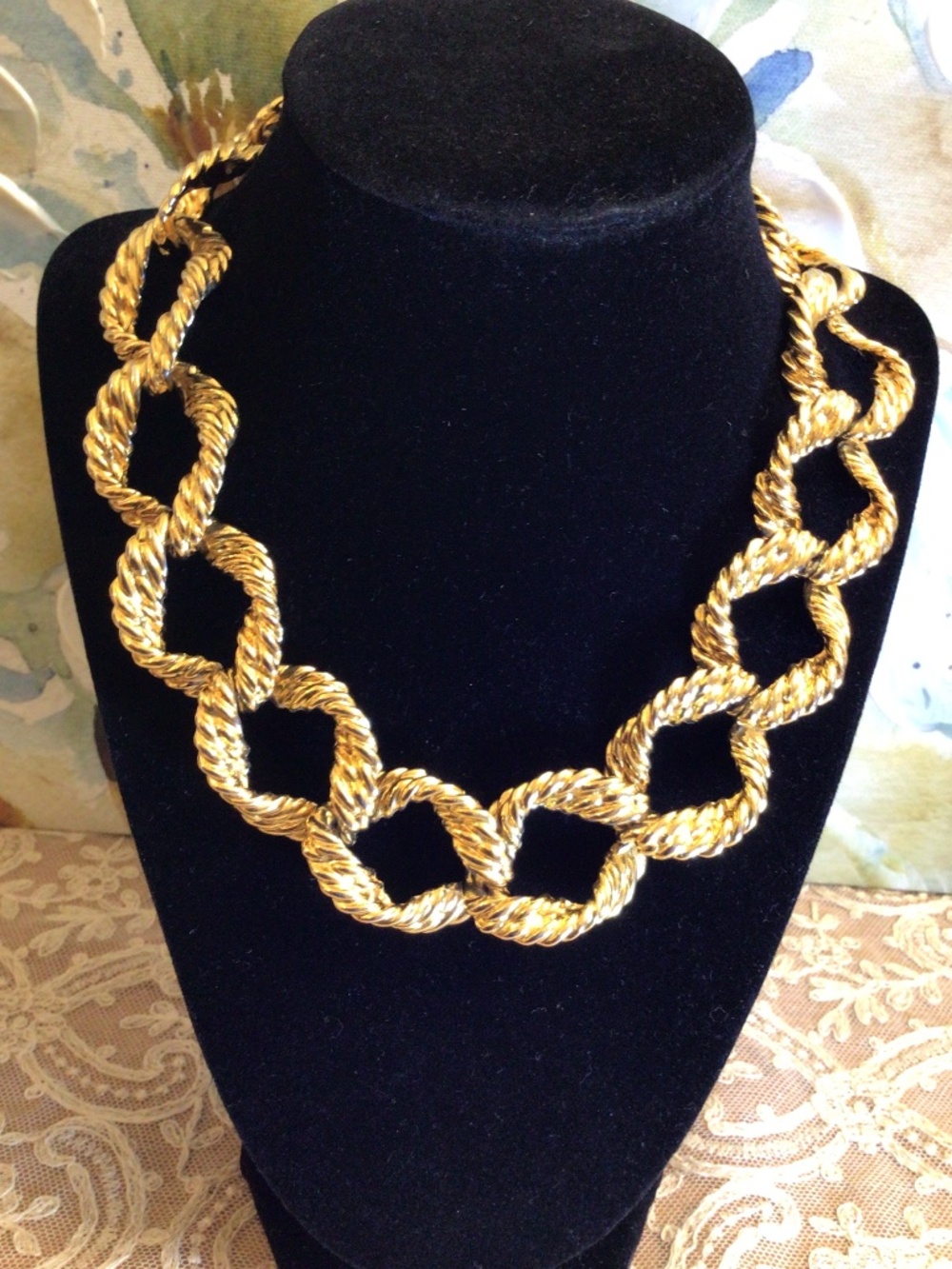 Vtg 80s Anne Klein Chunky Brushed Gold Tone Rope Link Statement Choker Necklace